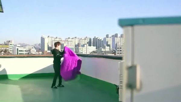 【和女演员同居】美女演员被抛弃，和她同居的我捡了个大便宜