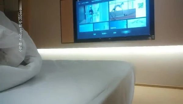 骚飘飘被黑粉搞鬼接连翻车休息几天徒弟代班酒店约炮风韵犹存的良家少妇阿姨4k高清设备偷拍