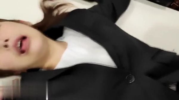 无新人营业OL商谈后会议室中出在饭店也中出FC2PPV1549978